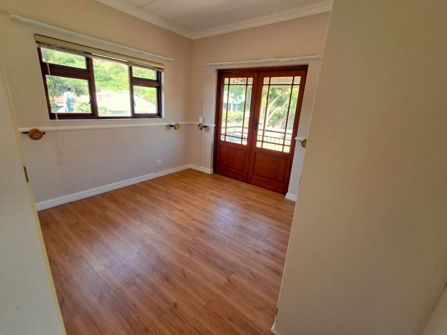 4 Bedroom Property for Sale in Bergsig Western Cape